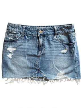 Hollister Distressed Denim Low Rise Mini Skirt Size 28